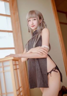 女大学生的沙龙室