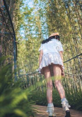 我们在黑夜中相拥